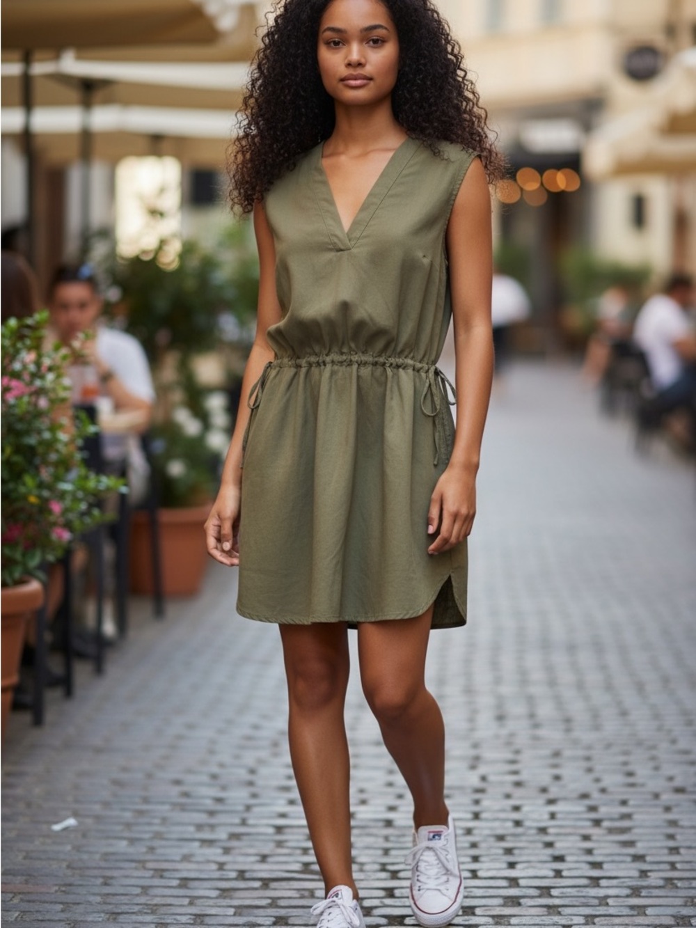 Calvin Klein Sleeveless V-Neck Olive Draw